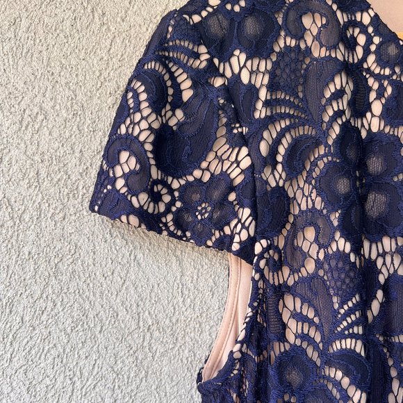 NWT - Saks Fifth Ave Black Label - Cap Sleeve Lace Overlay Dress - Picture 3 of 8